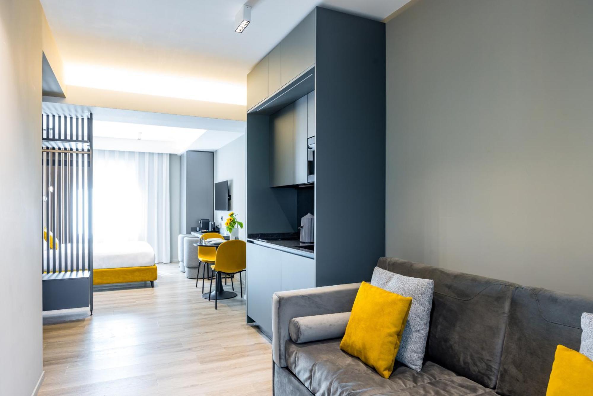 Mh Suites Plebiscito Naples Exterior photo