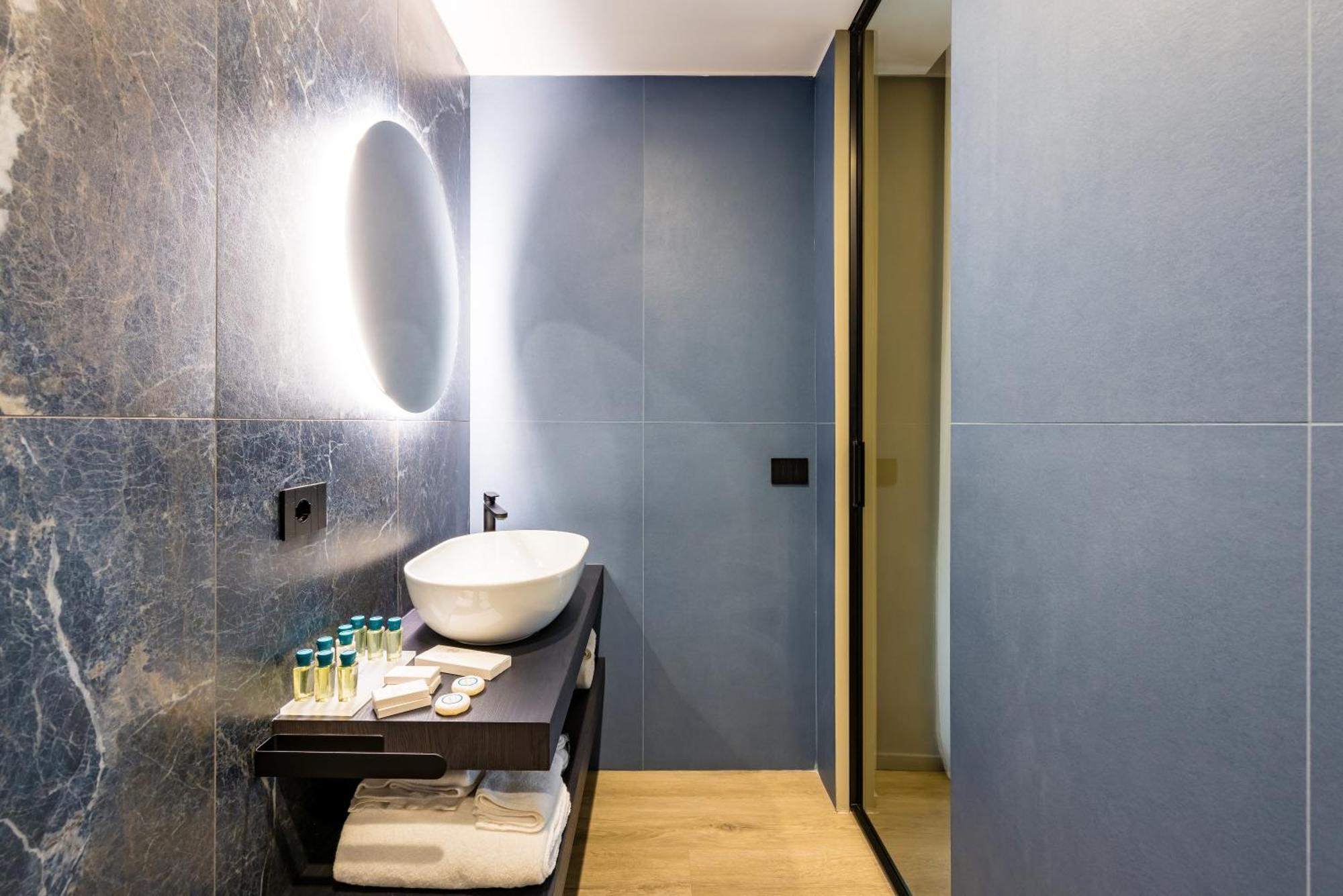 Mh Suites Plebiscito Naples Exterior photo