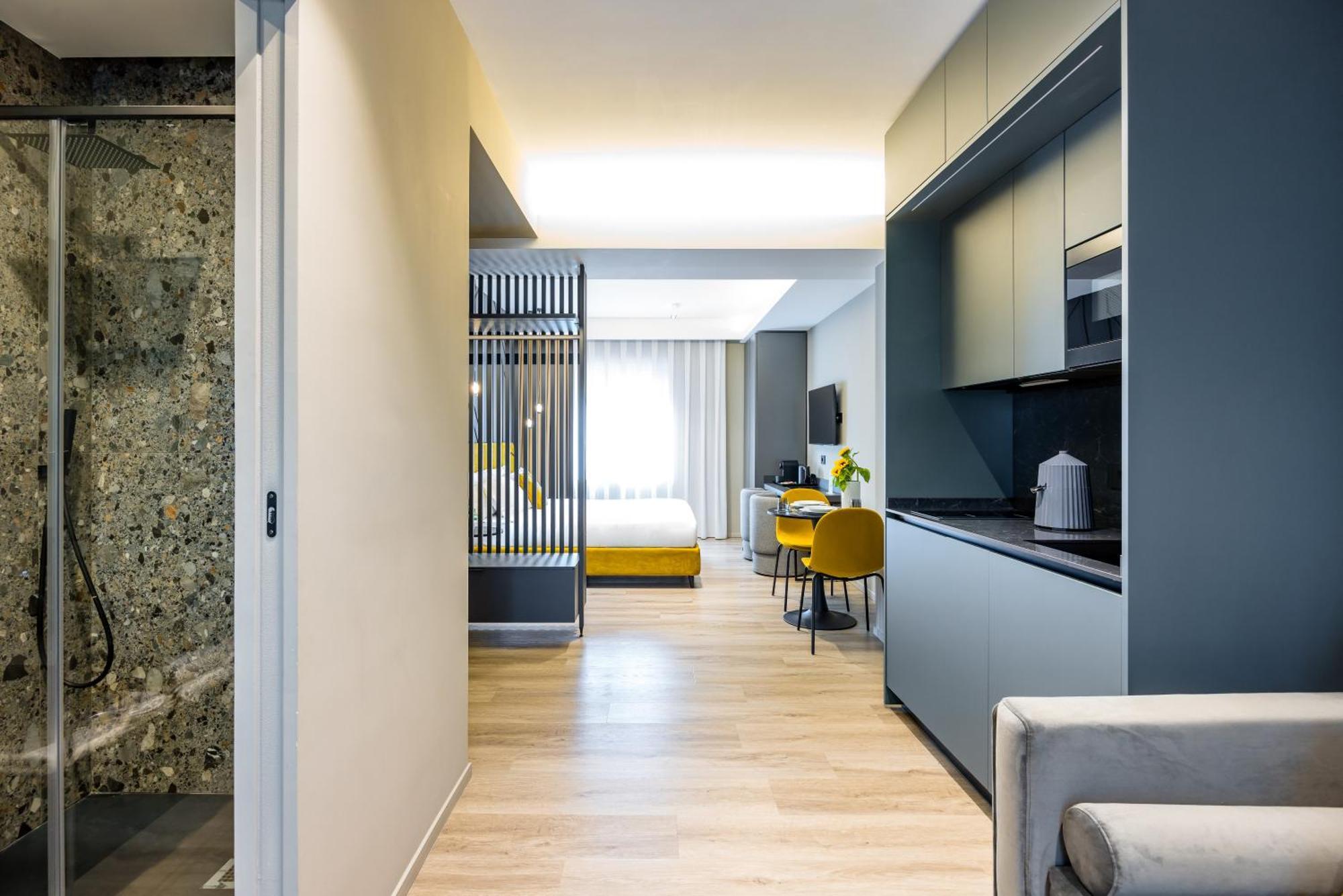 Mh Suites Plebiscito Naples Exterior photo
