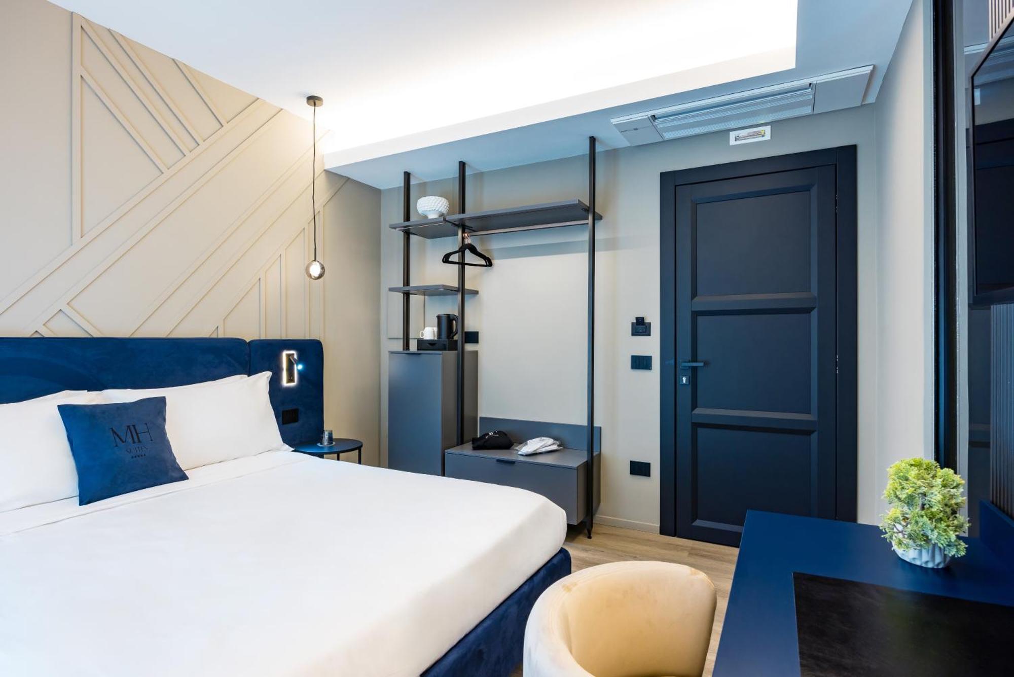 Mh Suites Plebiscito Naples Exterior photo