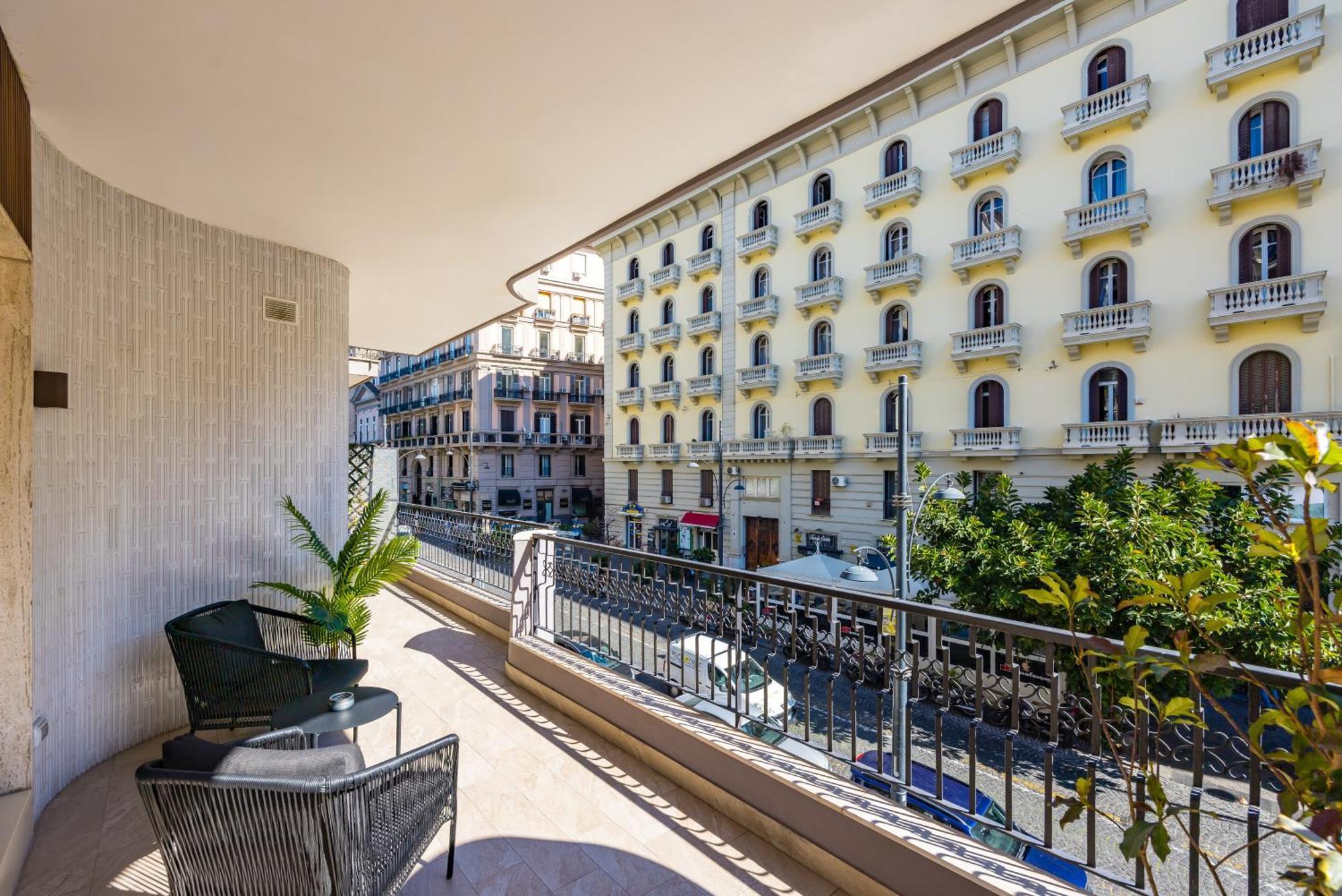 Mh Suites Plebiscito Naples Exterior photo